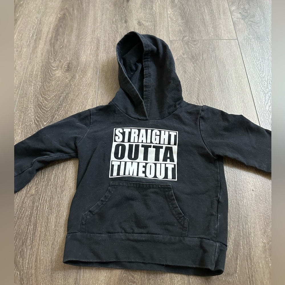🌿10 / $10🌿Straight Outta Timeout Sweater